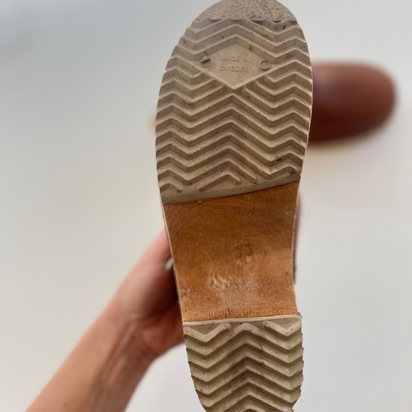 MIA Like New Alma Women’s Leather Slip On Buckle Clogs Size 38 - Picture 5 of 9